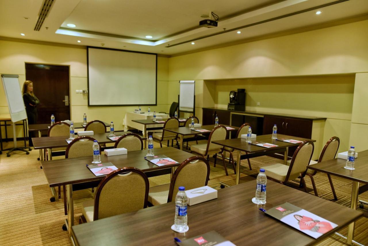 Ibis Hotel 3*